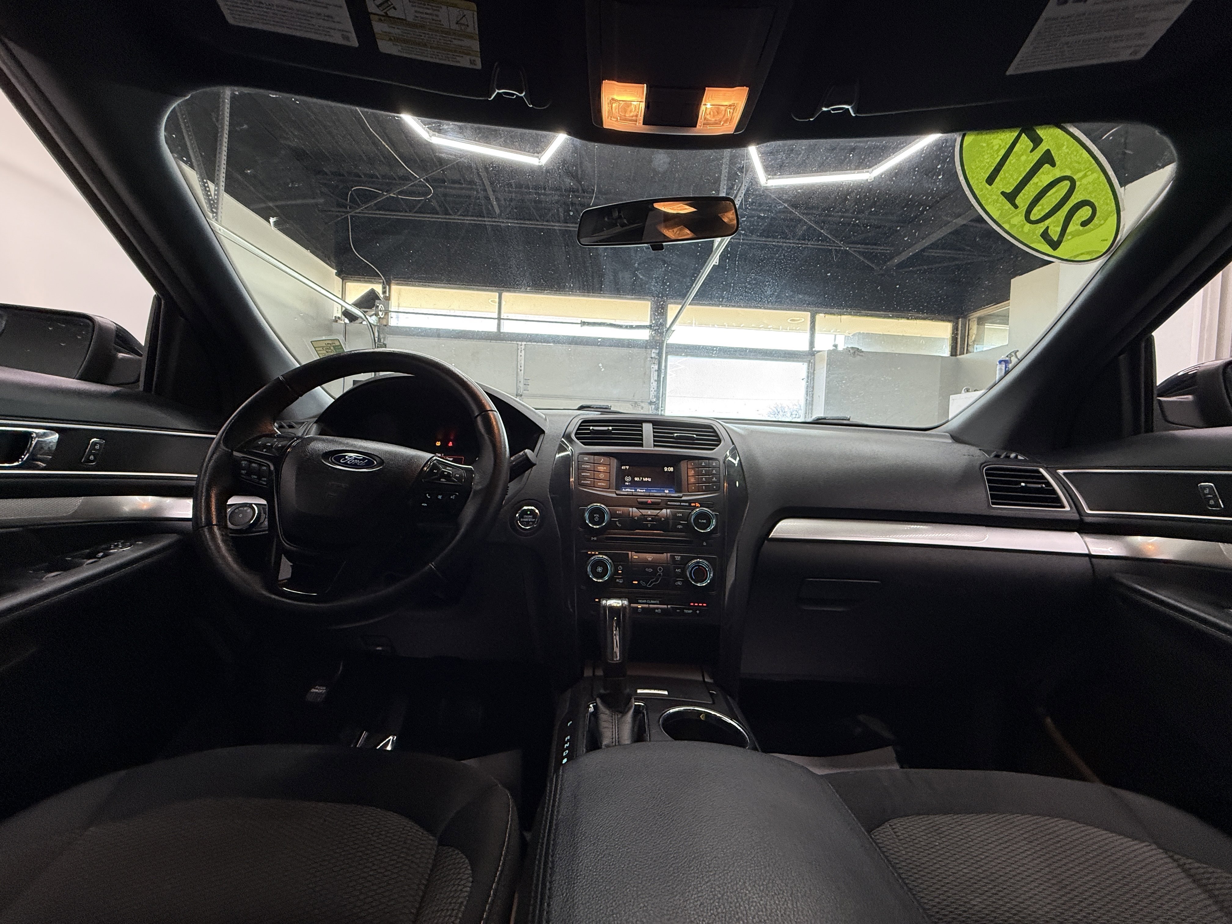 Used 2017 Ford Explorer XLT image 12