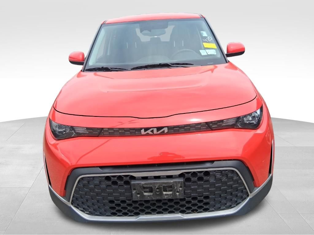 Used 2023 Kia Soul S image 2