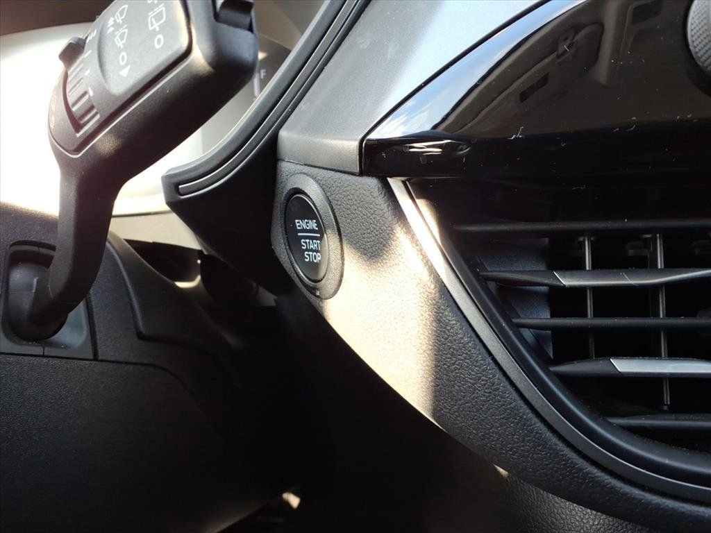 Certified 2025 Ford Escape Active image 24