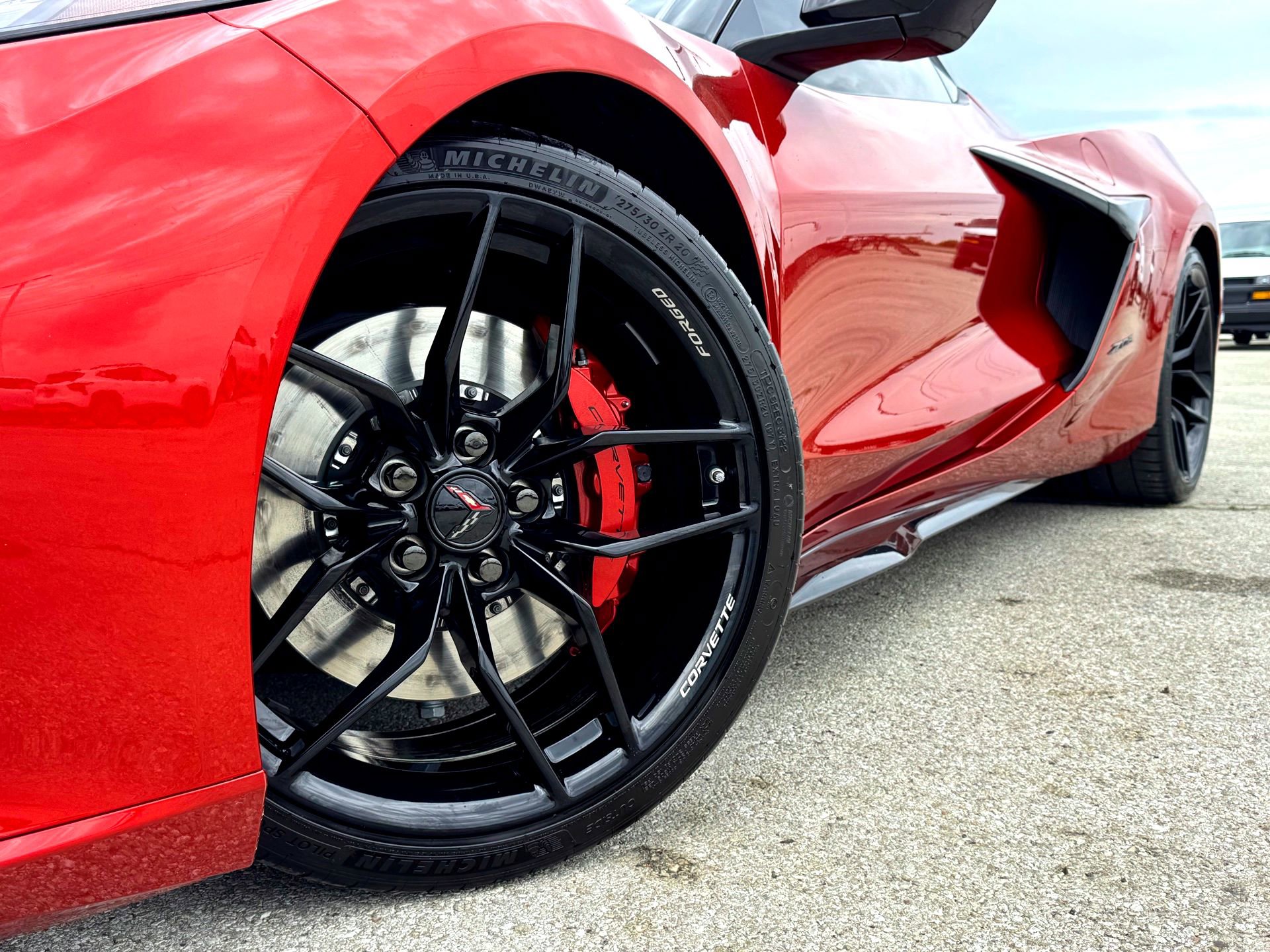 Used 2025 Chevrolet Corvette Z06 image 2