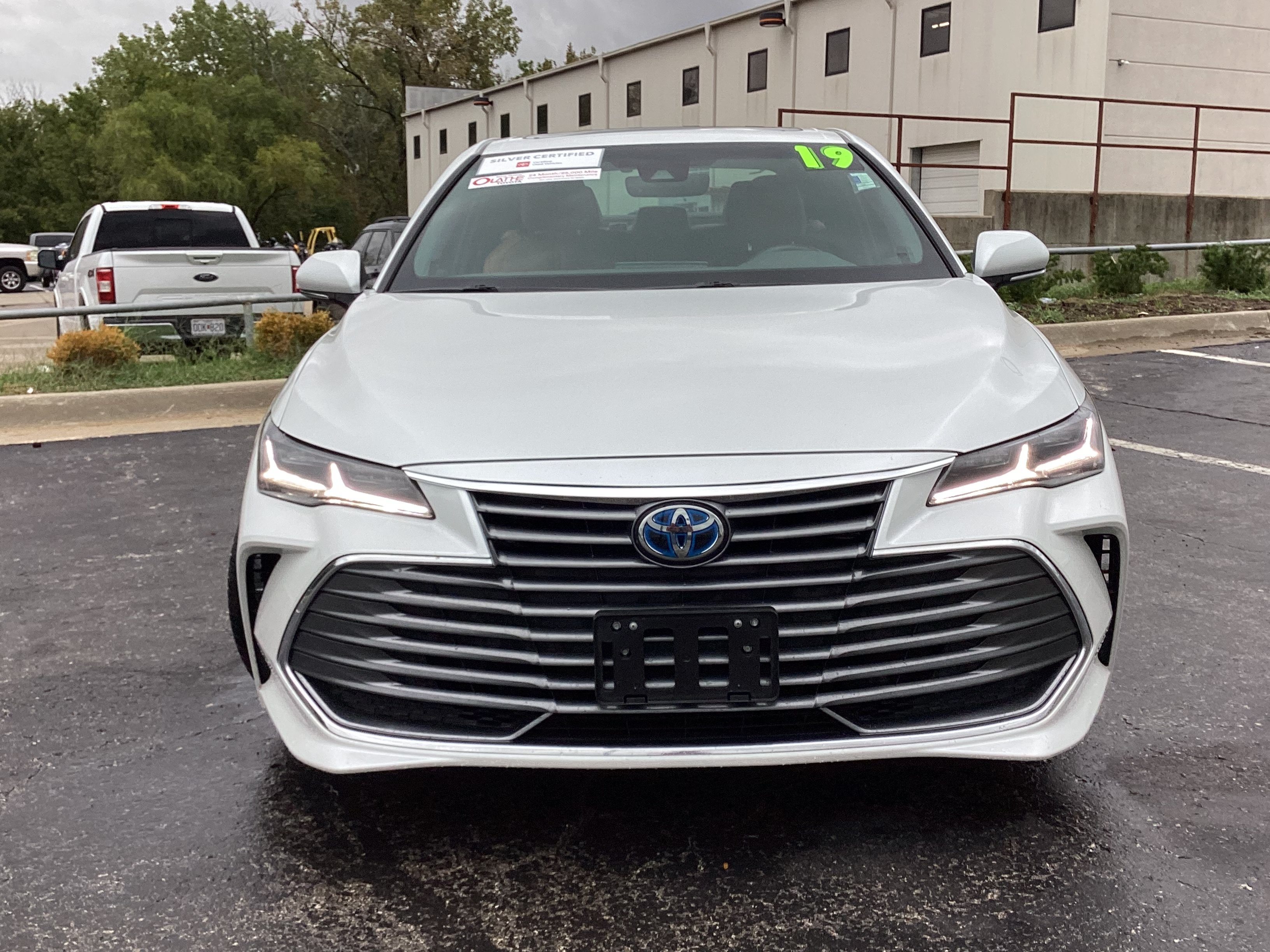 Certified 2019 Toyota Avalon Limited w/ All Weather Liner Package FWD image 21
