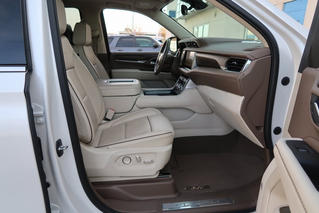 Used 2021 GMC Yukon Denali w/ Denali Ultimate Package image 37
