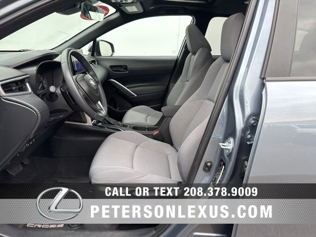 Used 2024 Toyota Corolla Cross SE image 21