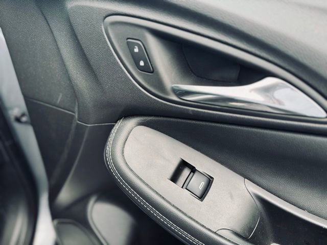 Used 2023 Buick Encore GX Essence w/ Experience Buick Package image 15