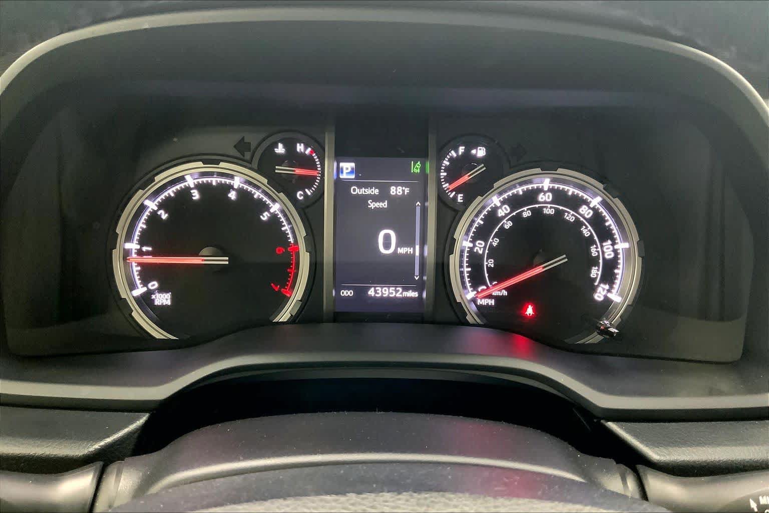 Used 2023 Toyota 4Runner Limited AWD/4WD image 22
