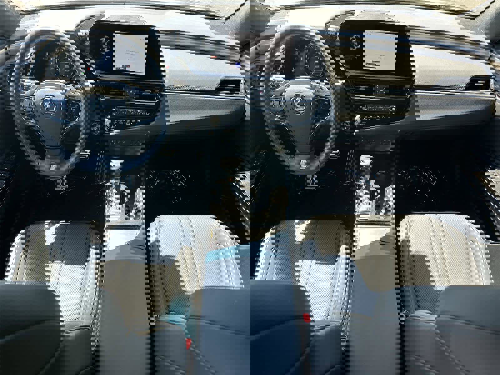 Used 2023 Lexus ES 350 F Sport w/ Accessory Package (Z2) image 10