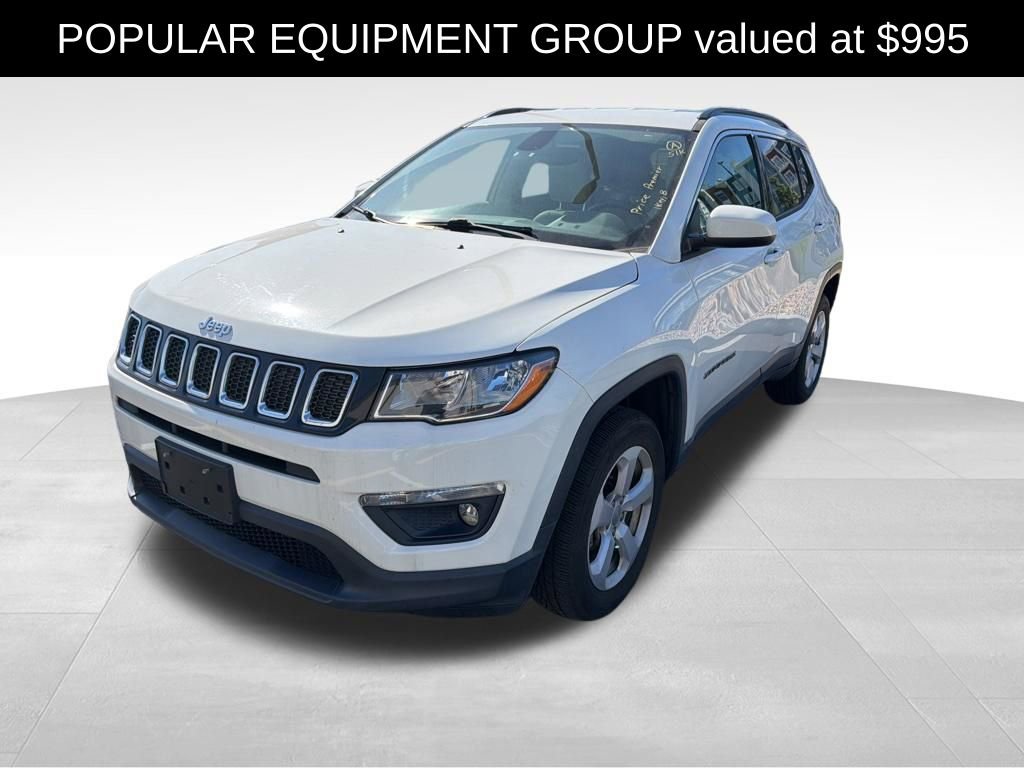 Used 2019 Jeep Compass Latitude w/ Popular Equipment Group AWD/4WD image 3