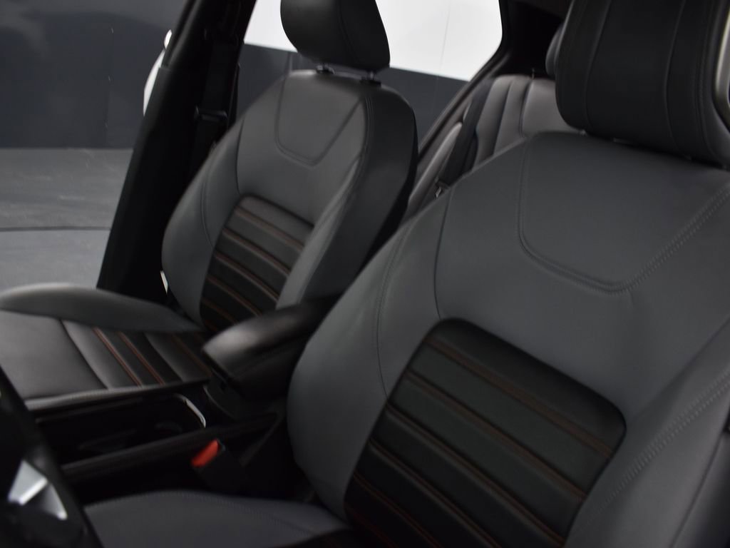 Used 2023 Nissan Kicks SR w/ SR Premium Package image 23