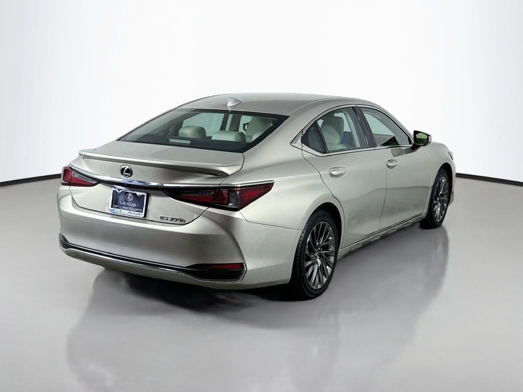Certified 2024 Lexus ES 300h Ultra Luxury w/ Accessory Package (Z2) FWD image 5