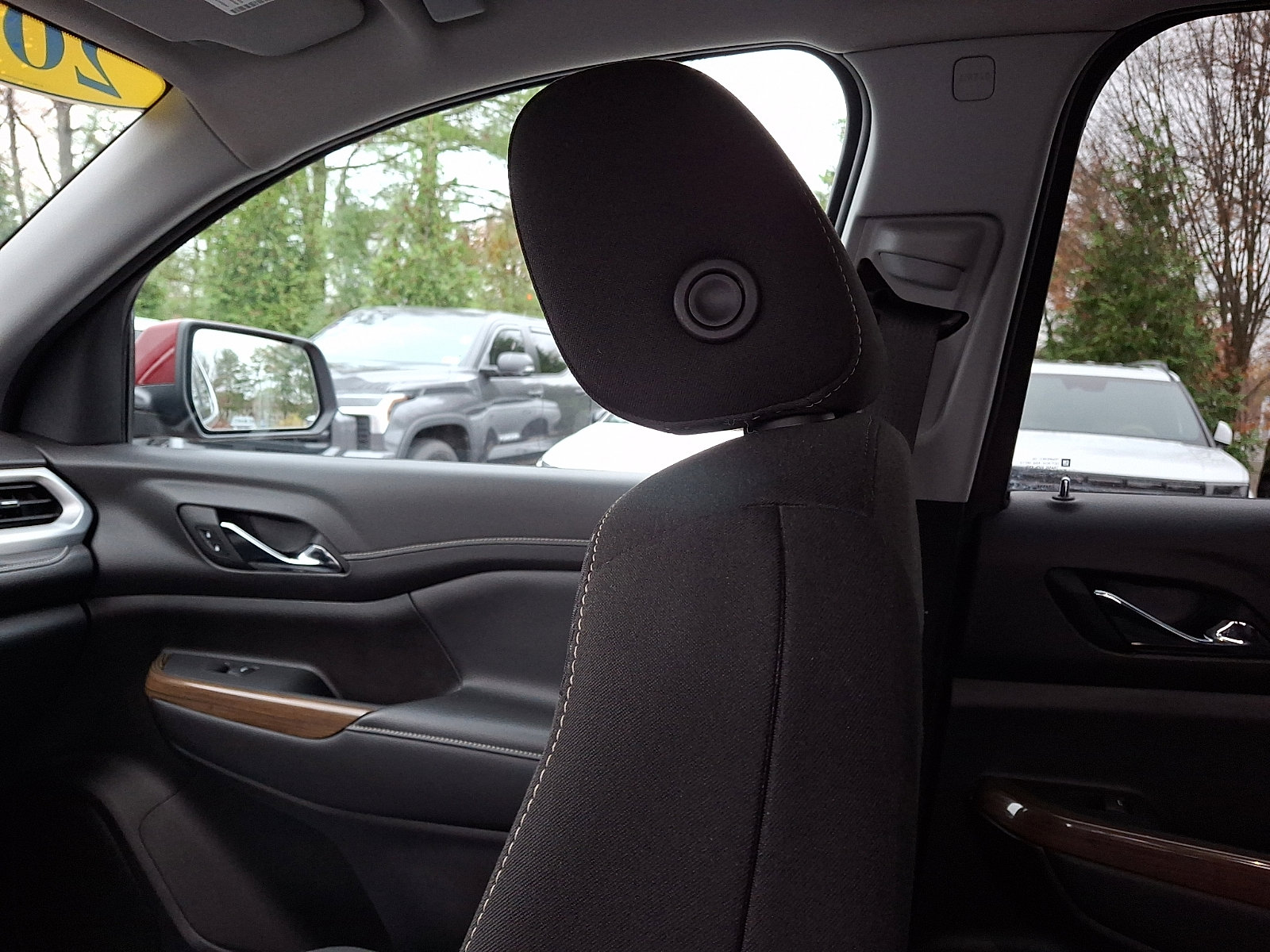 Certified 2023 GMC Acadia SLE image 17