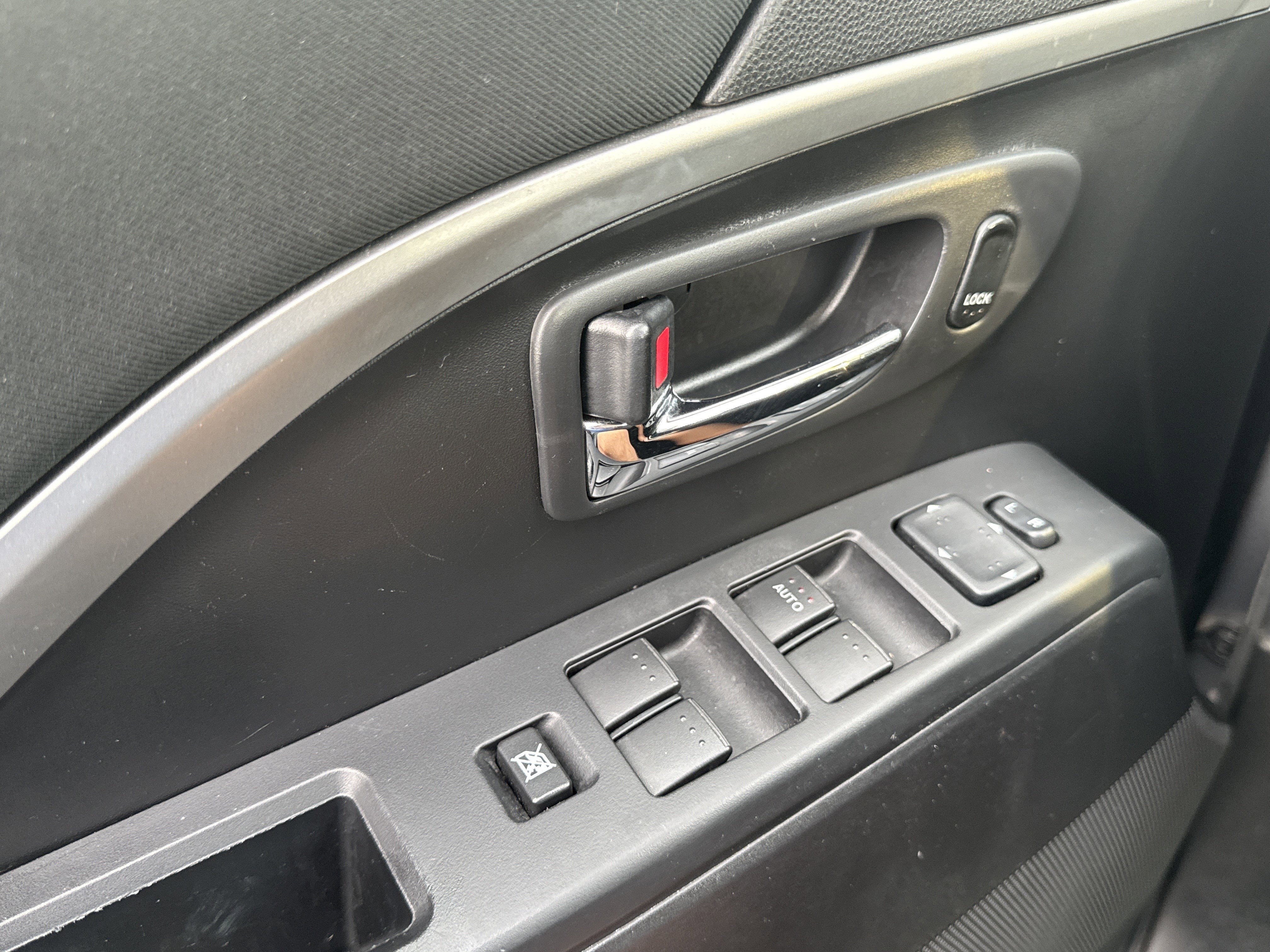 Used 2015 MAZDA MAZDA5 Sport image 20