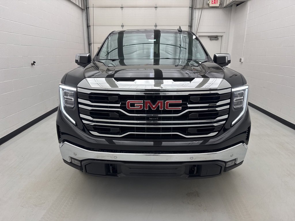 New 2026 GMC Sierra 1500 SLT image 2