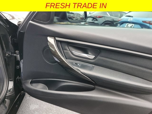 Used 2018 BMW 320i xDrive Sedan AWD/4WD image 25
