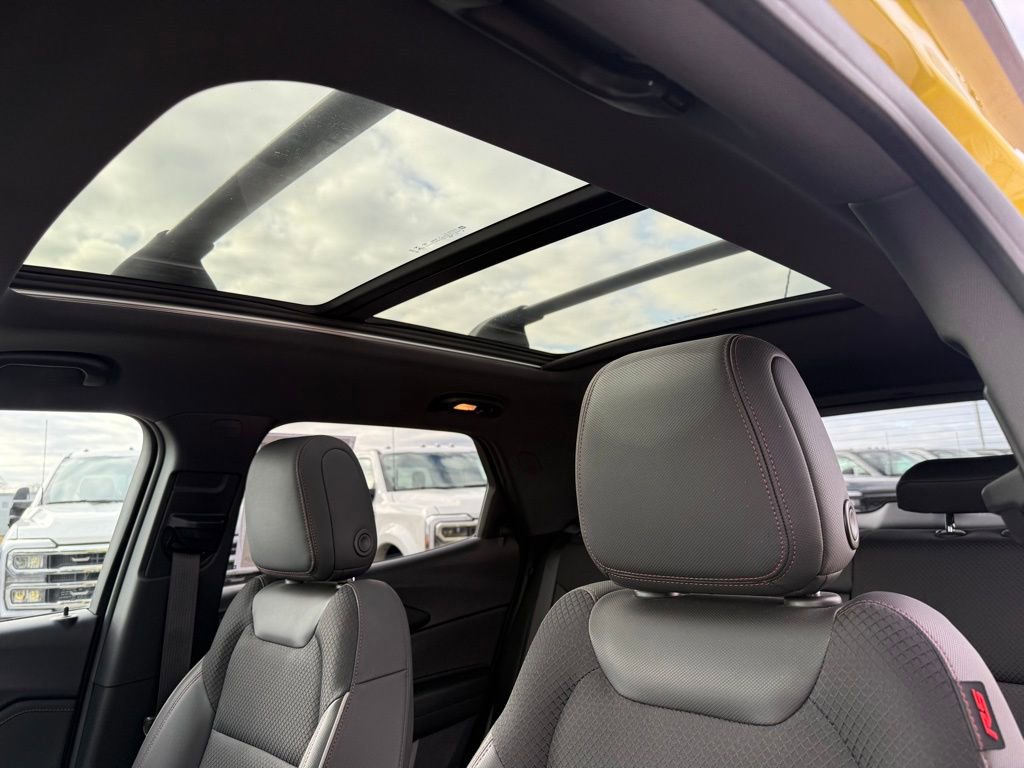 Used 2023 Chevrolet TrailBlazer RS w/ Sun and Liftgate Package image 12