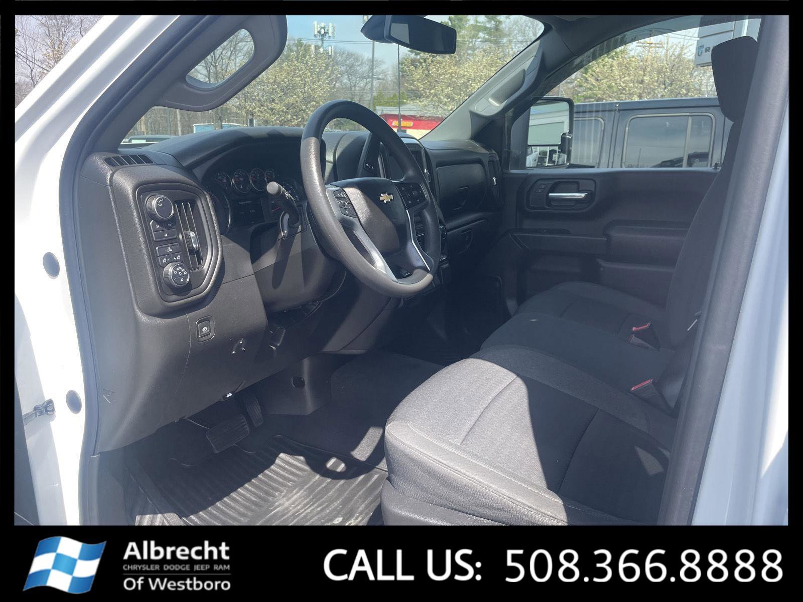 Used 2023 Chevrolet Silverado 2500 Custom w/ Custom Value Package image 9