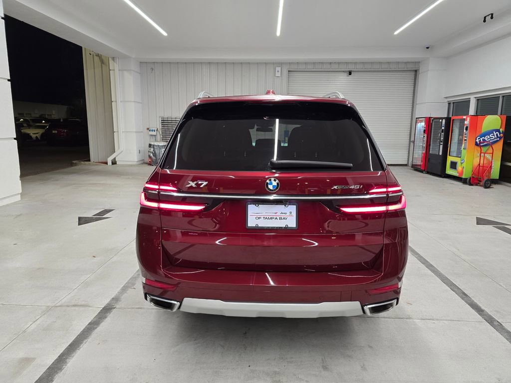 Used 2025 BMW X7 xDrive40i image 5