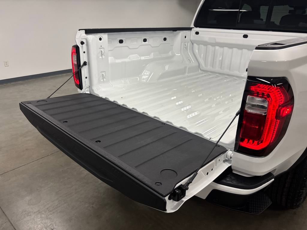 New 2026 GMC Canyon Elevation image 17