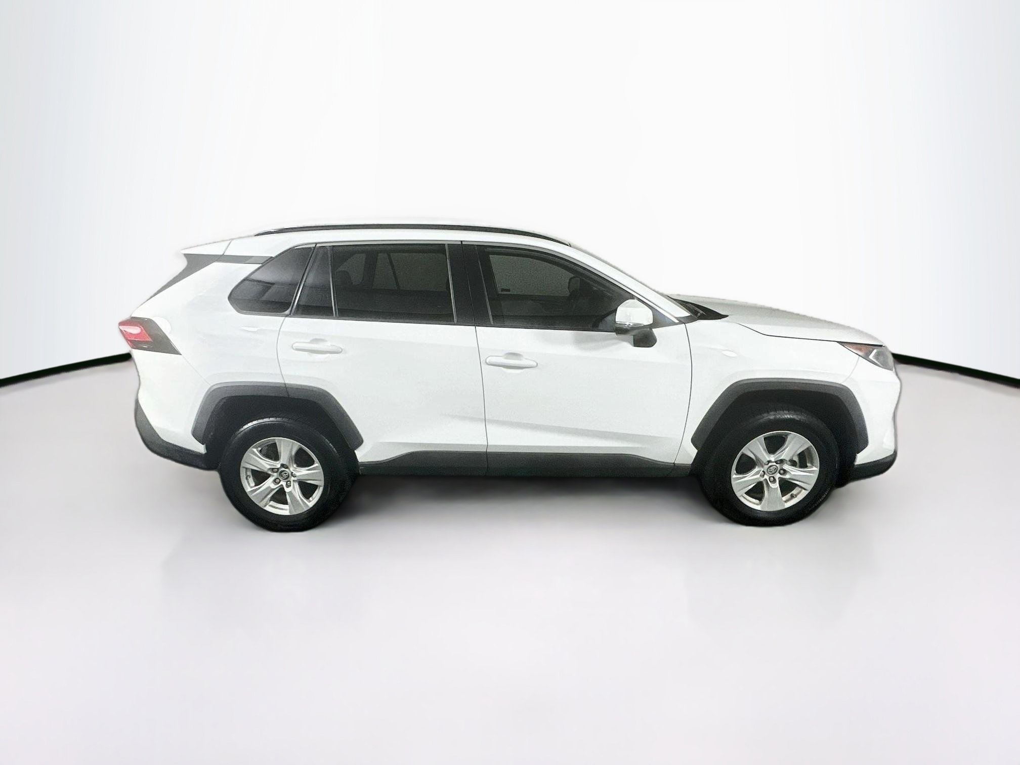 Used 2019 Toyota RAV4 XLE w/ Convenience Package AWD/4WD image 10