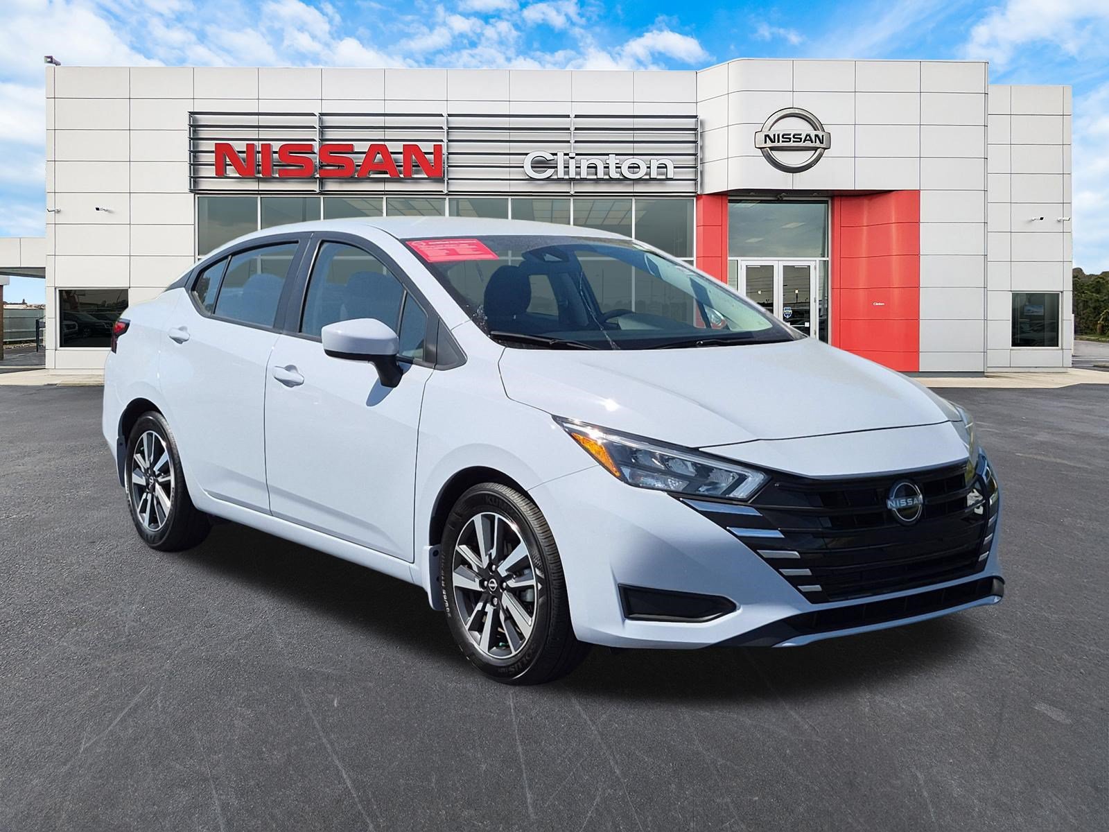 Used 2025 Nissan Versa SV w/ Trunk Package
