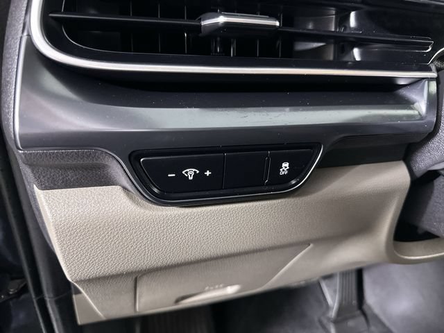Used 2025 Kia Carnival FWD image 18