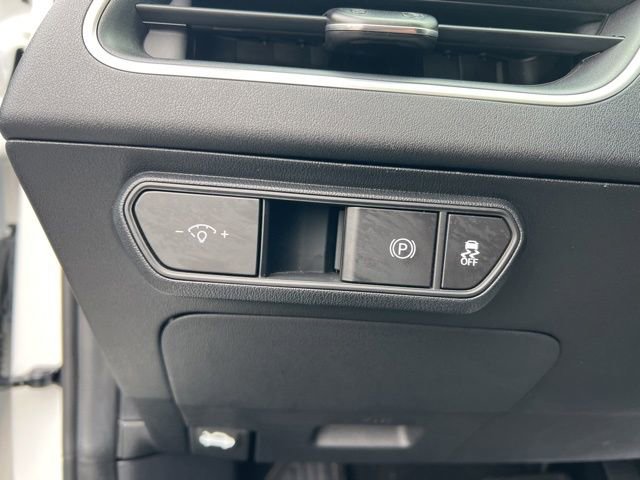 Certified 2025 Kia K4 LXS image 10