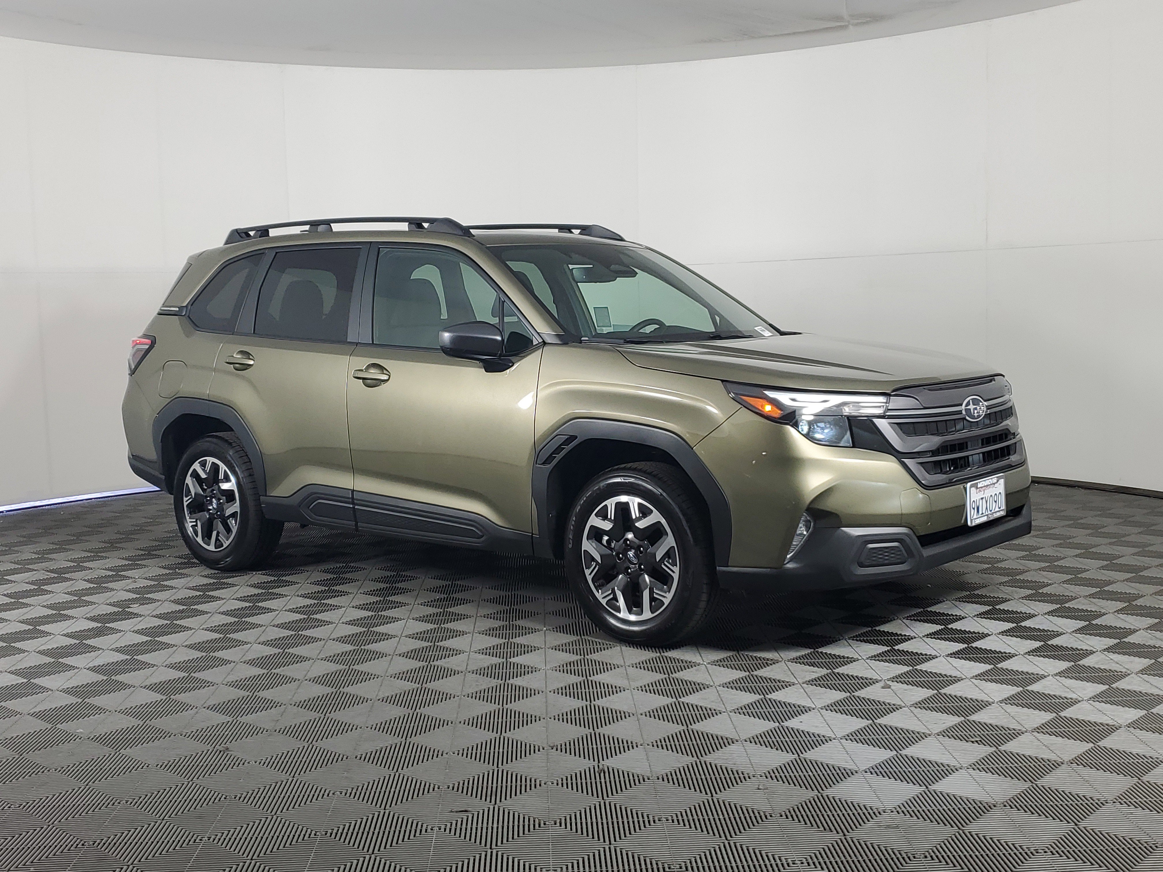 Used 2026 Subaru Forester Premium image 2