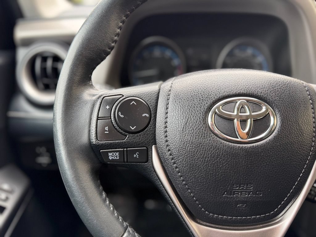 Used 2018 Toyota RAV4 XLE AWD/4WD image 35