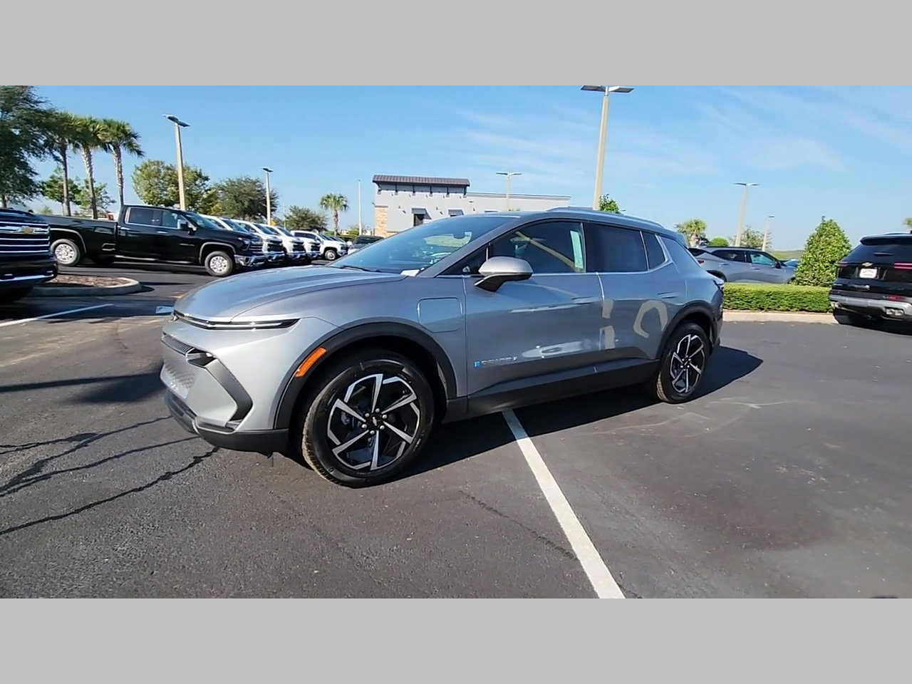 New 2026 Chevrolet Equinox EV LT image 16