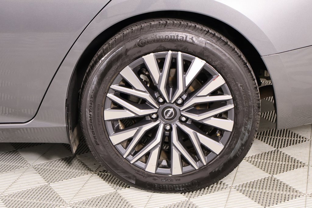Used 2024 Nissan Altima 2.5 SV image 17