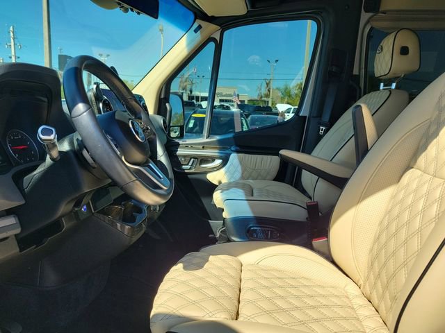 Used 2021 Mercedes-Benz Sprinter 144 Cargo image 22