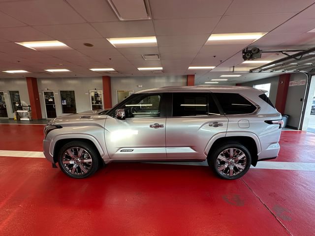 Used 2024 Toyota Sequoia Capstone image 6