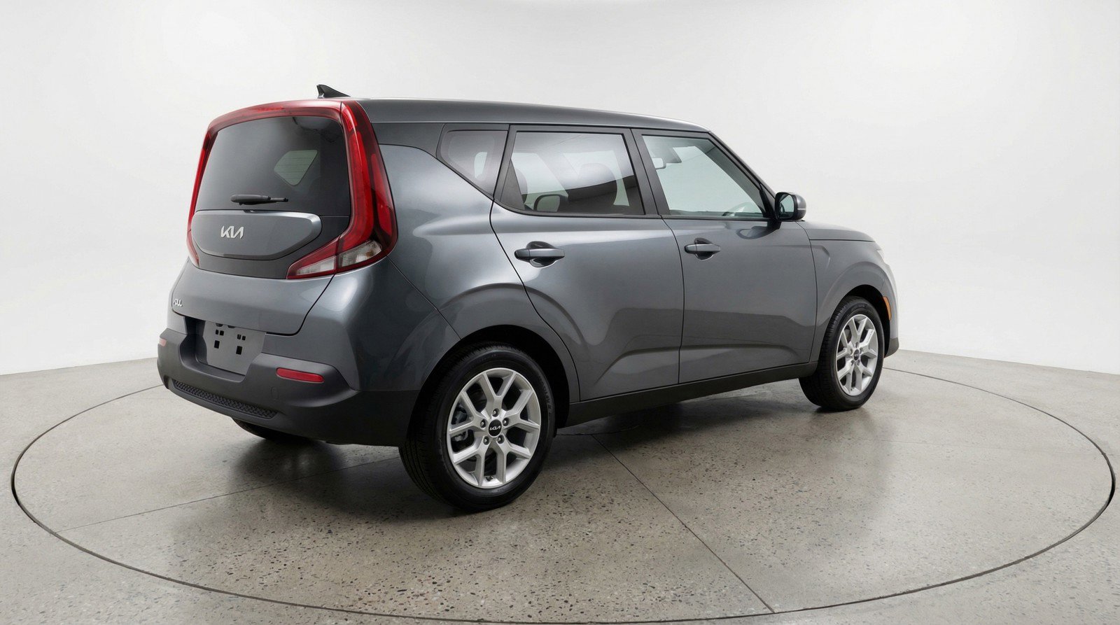 Used 2025 Kia Soul LX w/ LX Technology Package FWD image 9