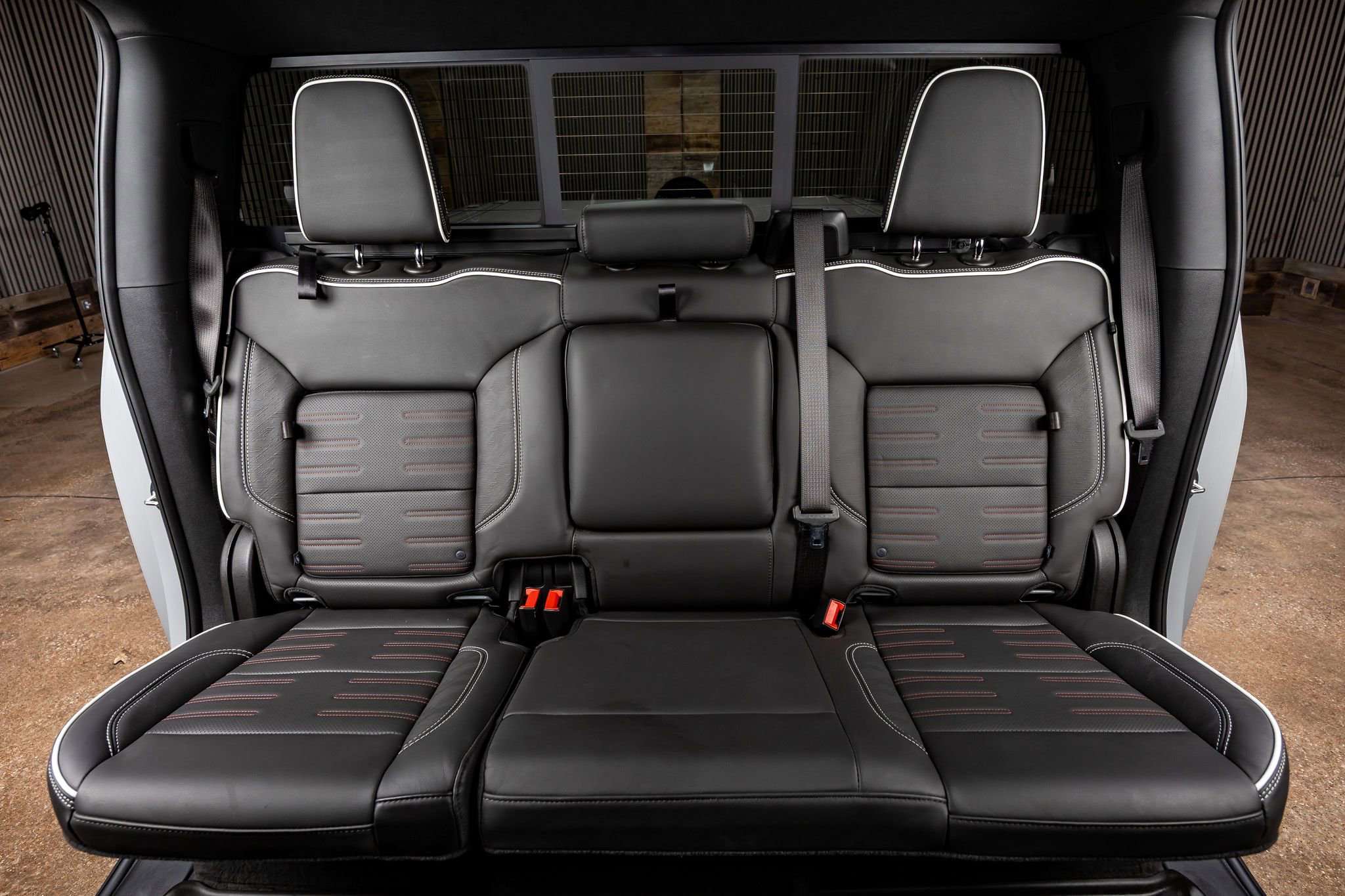 Used 2025 GMC Sierra 2500 AT4X image 34