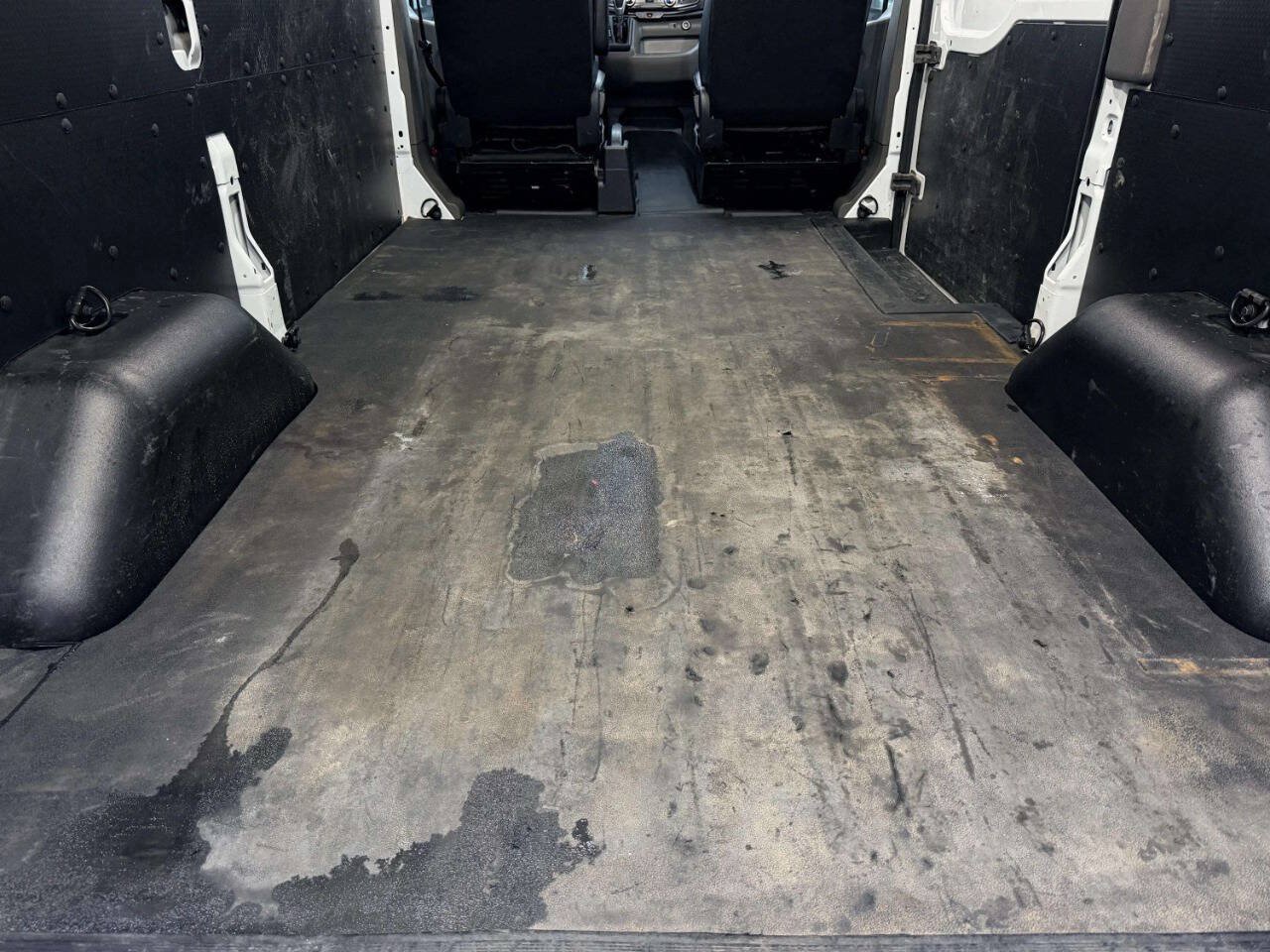 Used 2020 Ford Transit 250 Medium Roof RWD image 7