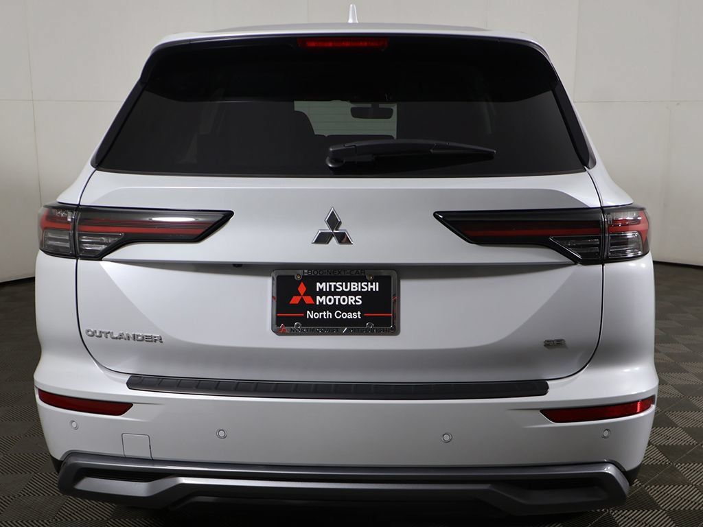 New 2026 Mitsubishi Outlander SE FWD image 14