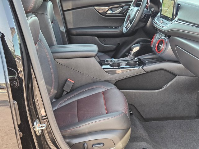 Used 2025 Chevrolet Blazer RS FWD image 21