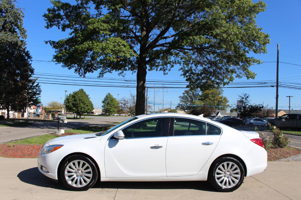 Used 2013 Buick Regal Premium FWD image 6