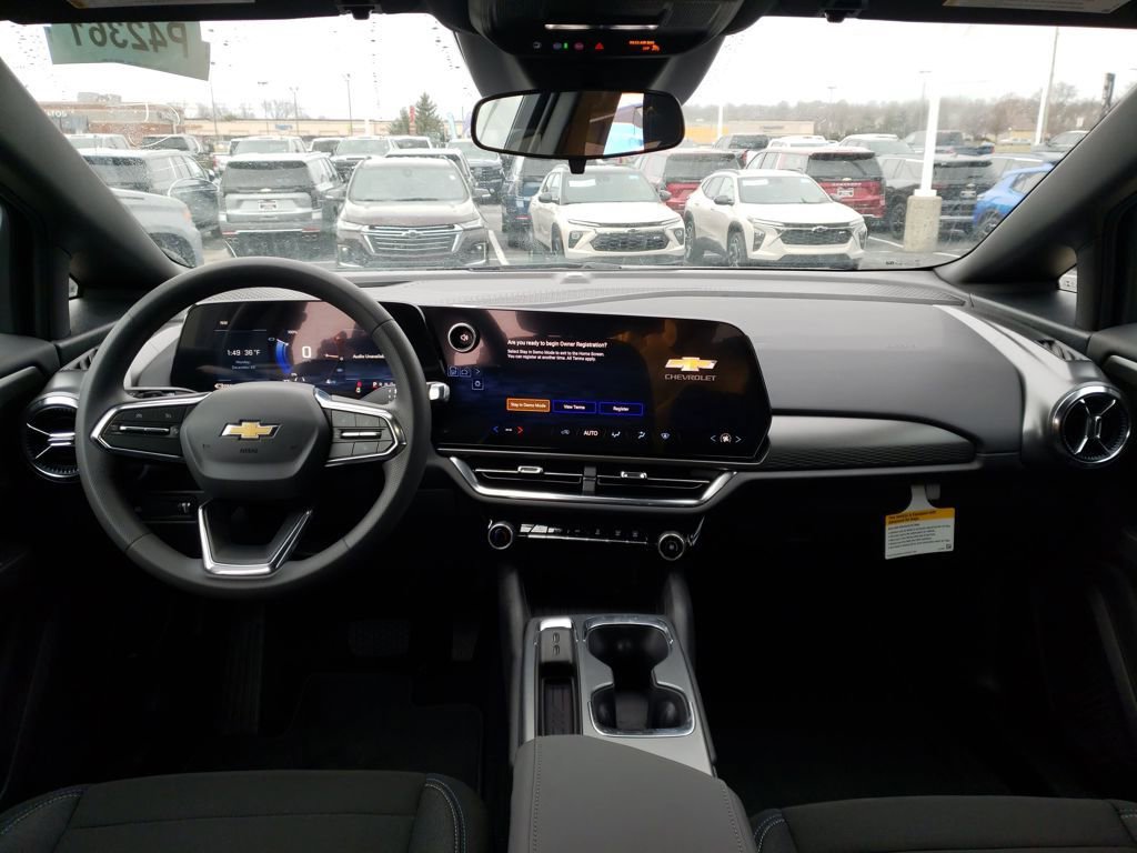 New 2026 Chevrolet Equinox EV LT image 12