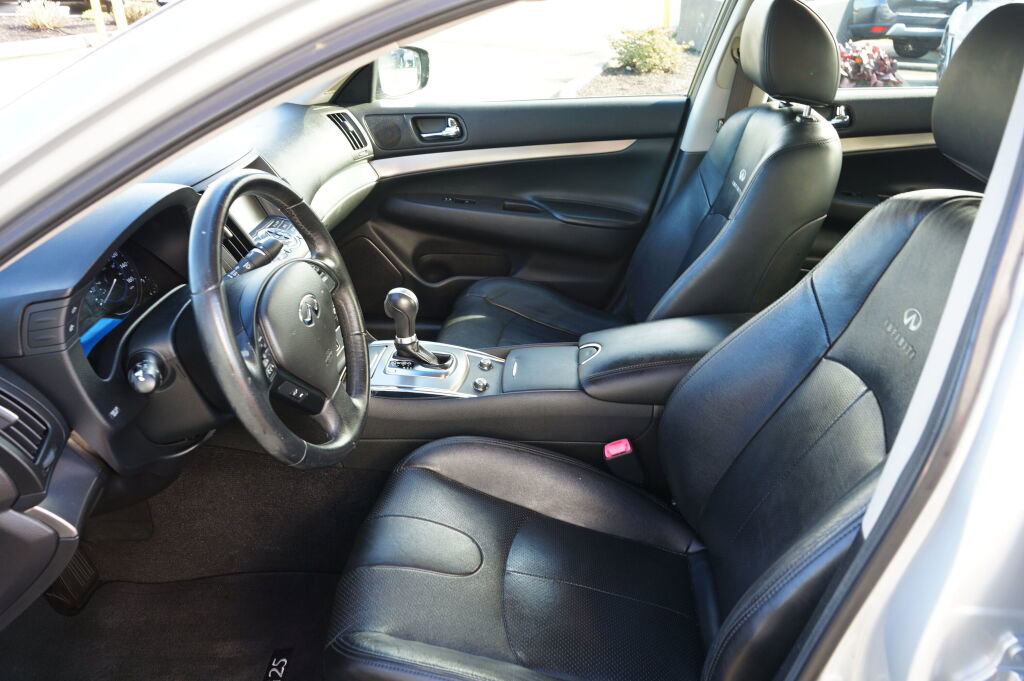 Used 2012 INFINITI G25 Journey image 12