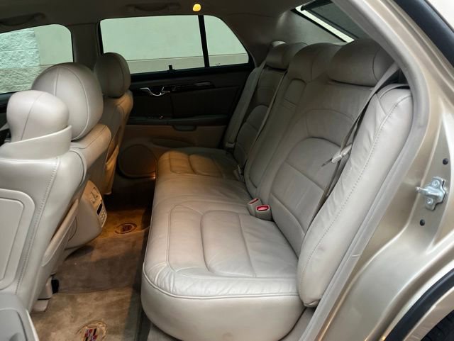Used 2005 Cadillac De Ville DHS w/ Equipment Group FWD image 12
