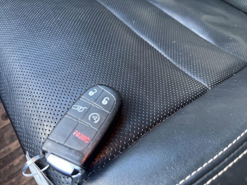 Used 2015 Jeep Grand Cherokee Overland image 52