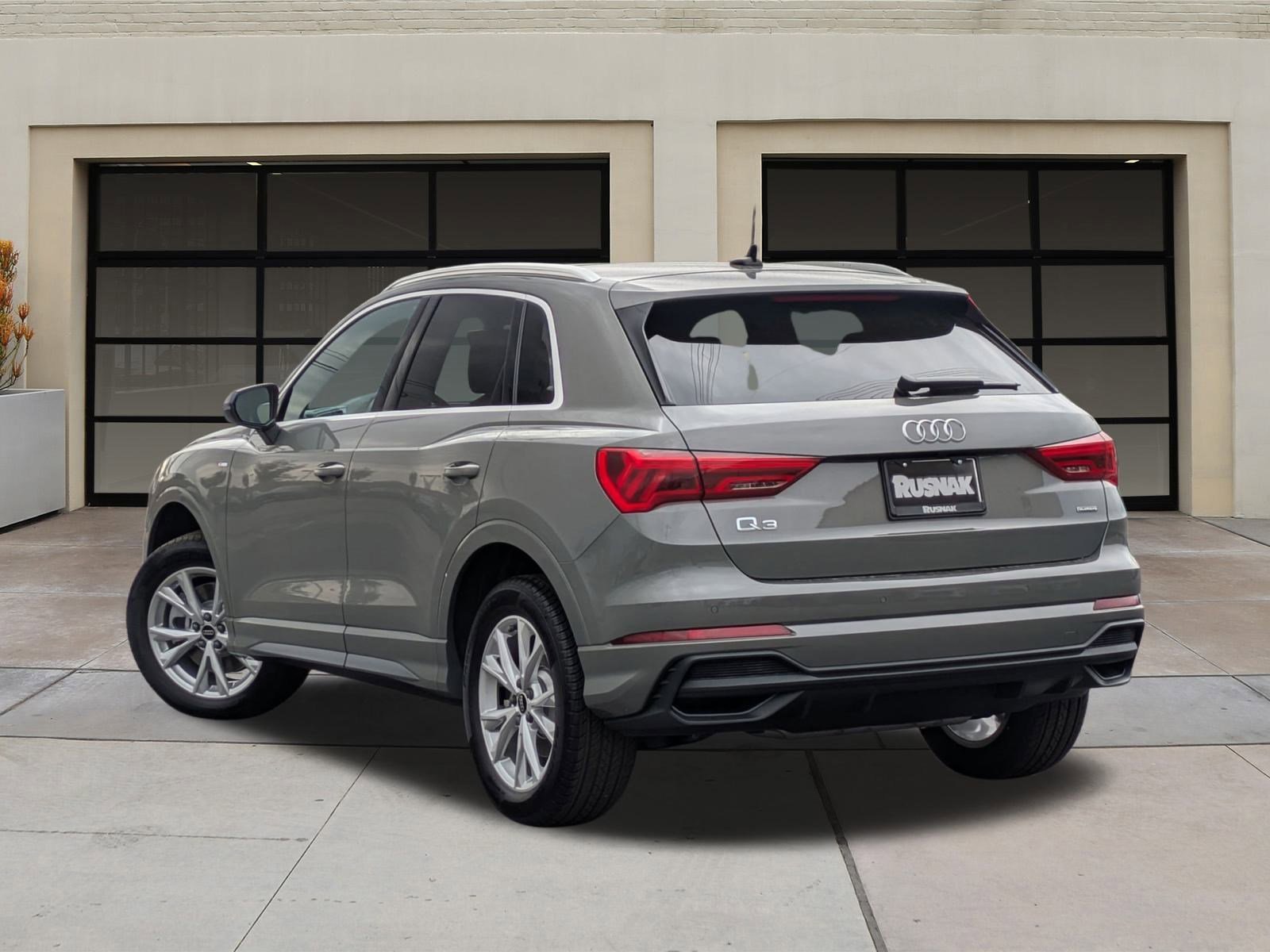 New 2025 Audi Q3 2.0T Premium image 3
