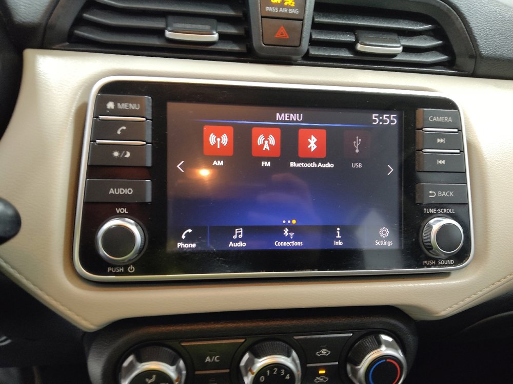 Used 2021 Nissan Versa SV image 25