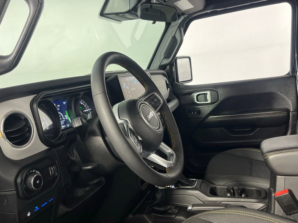 Used 2024 Jeep Wrangler Unlimited Sahara w/ Safety Group image 19