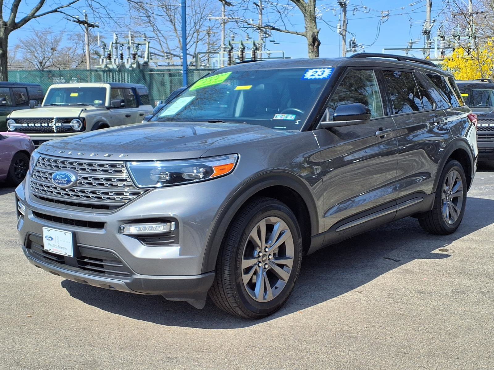 Certified 2023 Ford Explorer XLT w/ Equipment Group 202A image 8