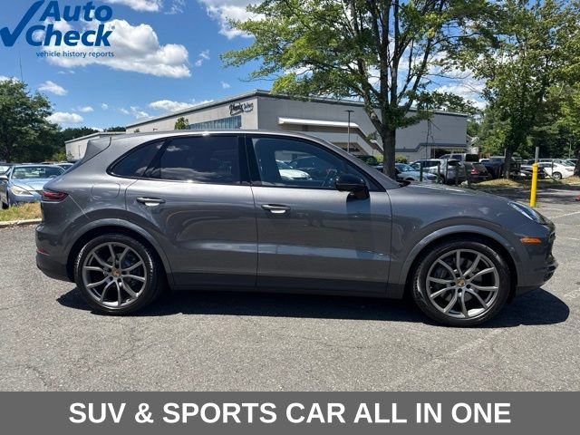 Used 2022 Porsche Cayenne AWD/4WD image 17