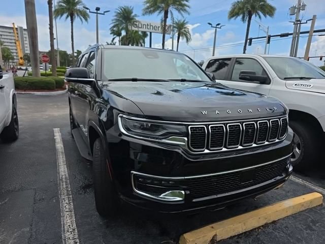Used 2024 Jeep Wagoneer 4WD w/ Premium Group I image 3