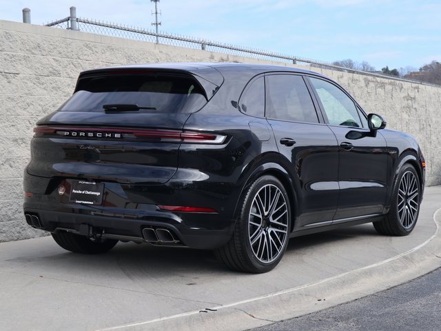 New 2025 Porsche Cayenne Turbo image 3