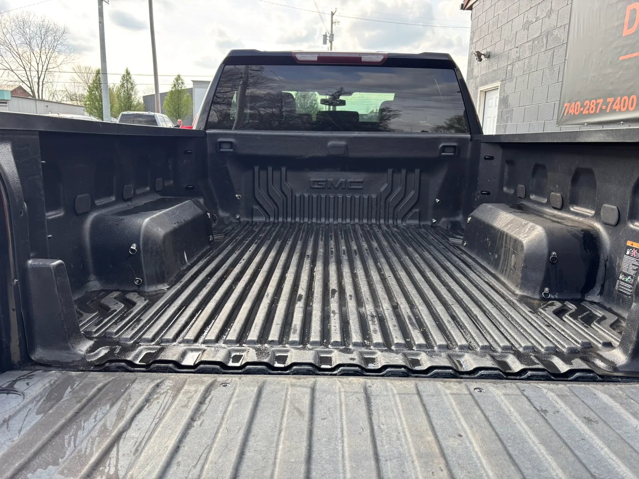 Used 2020 GMC Sierra 1500 Elevation w/ Elevation Value Package AWD/4WD image 5