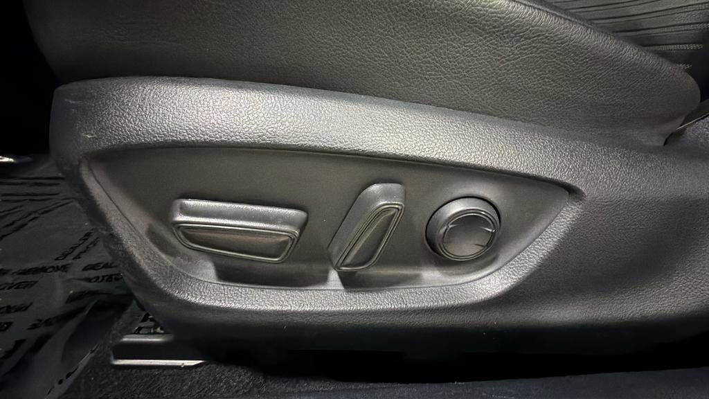 Used 2024 Toyota Camry SE w/ Convenience Package FWD image 15